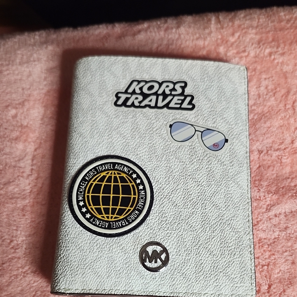 Brand NEW Michael Kors Gray Travel Passport Cover